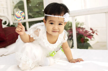 baby-girl-lolipop